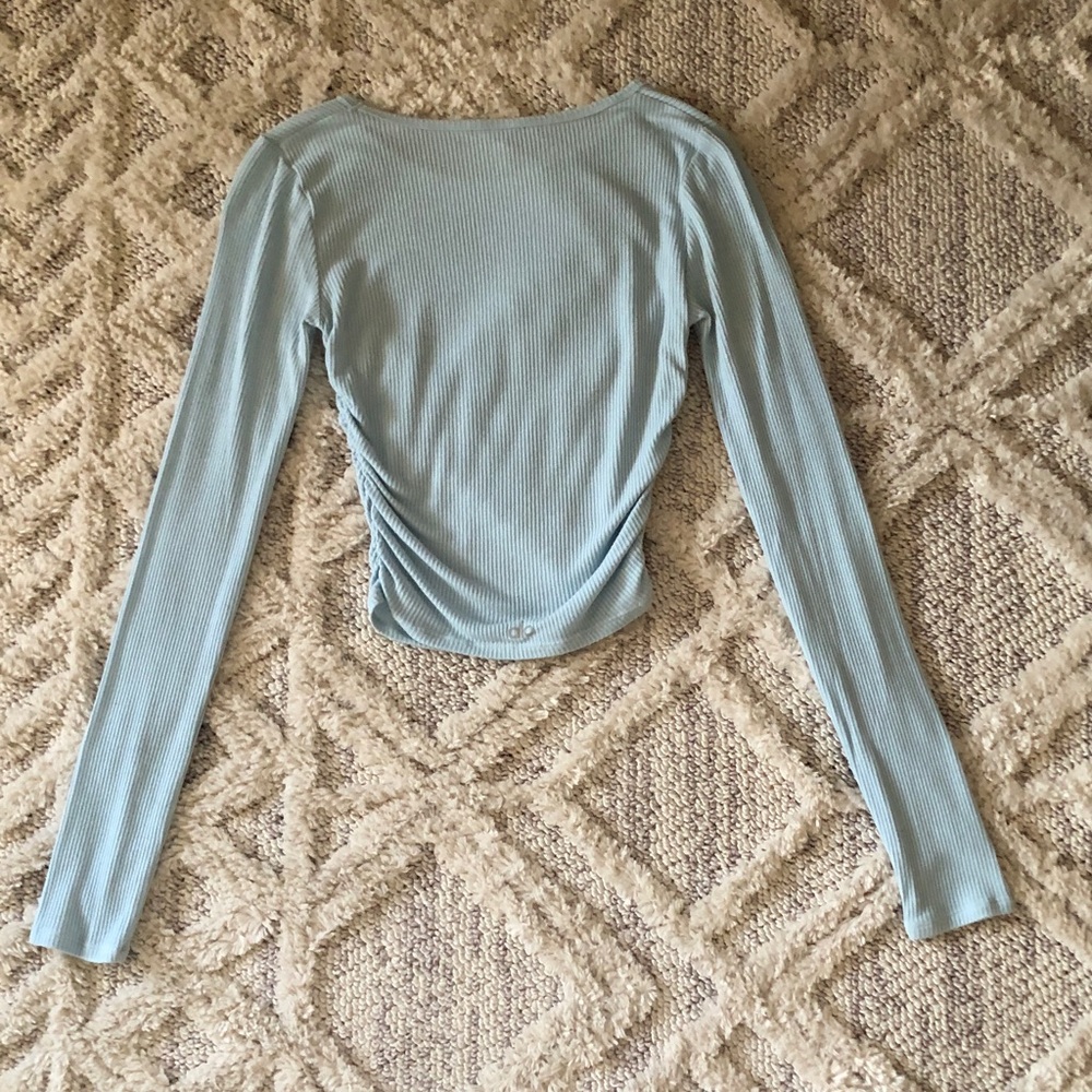 ALO Yoga Light Blue Ribbed Long Sleeve Tee - Picture 2 of 6